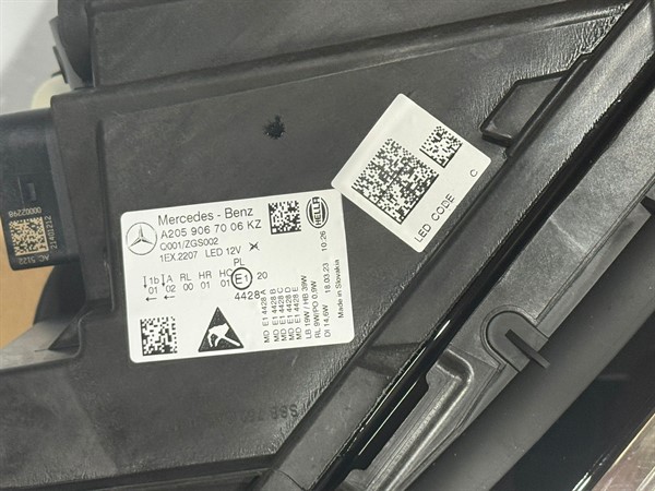 A2059067006-A2059067006 W205 SAĞ FAR 