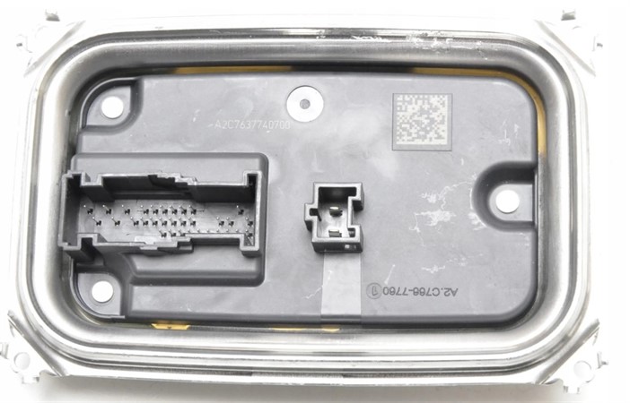 A2139003133-2139003133-A2139002734-2139002734 MERCEDES W213 E220 FAR BEYNİ
